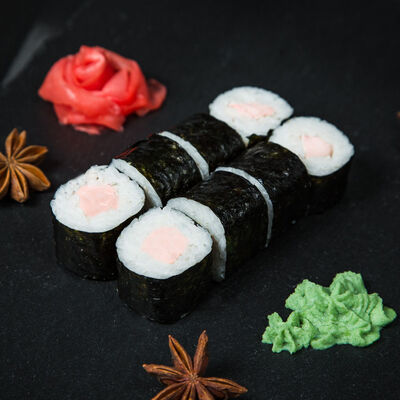 Ролл классический с курицей в Аквасуши по цене 149