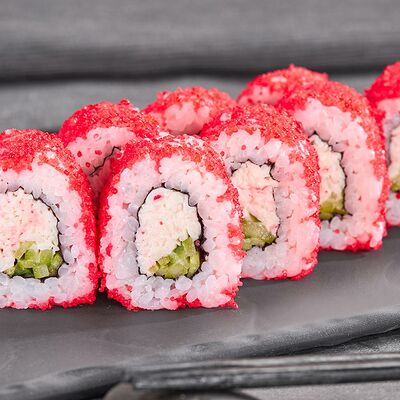 Калифорния каппа маки с икрой в Суши Мастер по цене 209 ₽