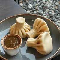 Варёные хинкали с картофелем и сыром в Фабрика хинкали