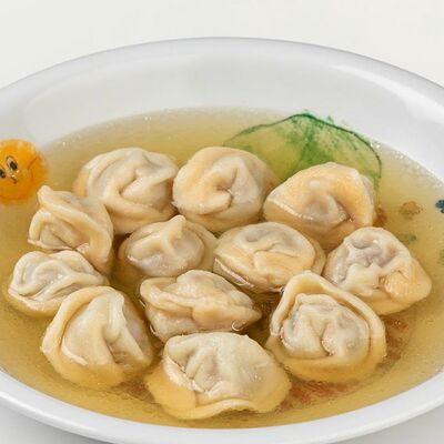 Мини-пельмени в бульоне в Кофемания по цене 790 ₽
