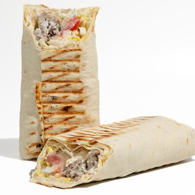 Шаурма с говядиной большая в Лакумбургер по цене 380 ₽