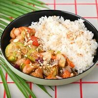 Курица в кисло-сладком соусе в Saigon