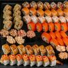 Сет роллов на компанию в Wok café по цене 6990