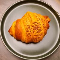 Круассан с сыром и ветчиной в Мемфис кафе