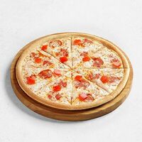 С пепперони и помидорами средняя в ПиццаФабрика