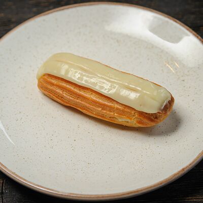 Эклер в ассортименте в Загород по цене 280 ₽