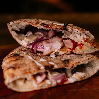 Кальцоне по-фермерски в Gioffre по цене 600 ₽