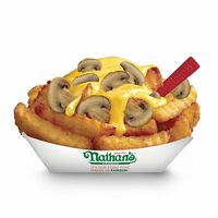 Картофель Нейтан с грибами и сырным соусом в Nathan's Famous