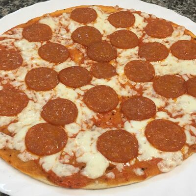 Пицца Пеперони в Братик Томатик по цене 699 ₽