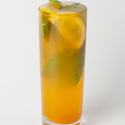 Чай Чиллин Grand в Surf Coffee X Val DIsere по цене 395 ₽