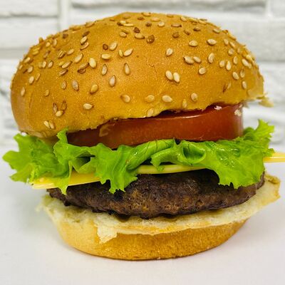 Бургер с говядиной в Coffee vs Burger по цене 325 ₽