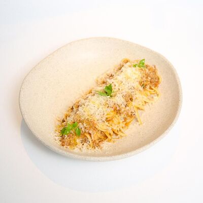 Спагетти болоньезе в Beyond по цене 860 ₽