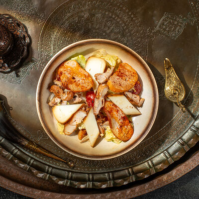 Салат Цезаридзе с курицей в Гранат по цене 635 ₽