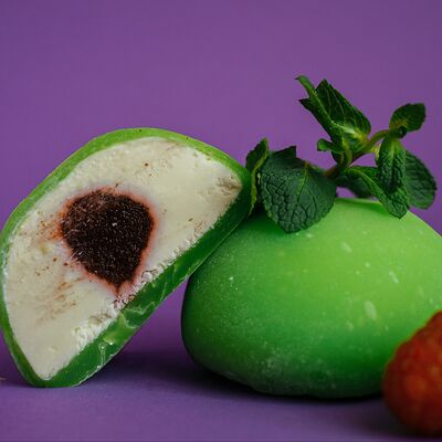 Моти Мята-ежевика в ARTMACARON по цене 400 ₽
