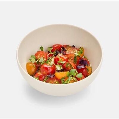 Закуска капрезе со страчателлой и томатами в Маргаретти по цене 960 ₽