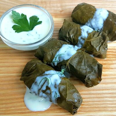 Толма в винoградных листьях в Золотая вилка по цене 295 ₽