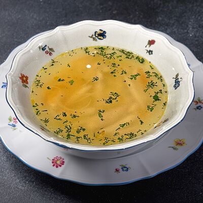 Куриный Бульон с лапшой в Шале Берёзка по цене 530 ₽