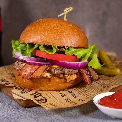 Комбо Марс в Cosmo Burgers по цене 1100 ₽