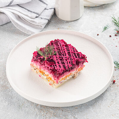 Салат Сельдь под шубой в Магбургер & Братья Караваевы по цене 190