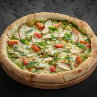 Пицца с копчёным цыплёнком и пестов Вода & Еда