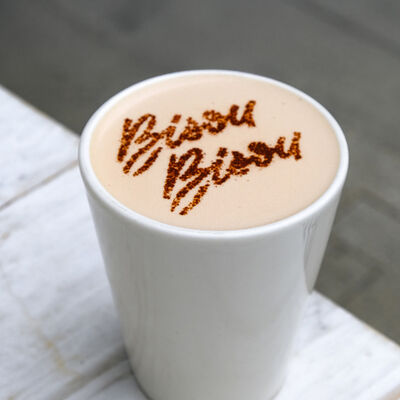 Раф ваниль-шоколад в Bisou Bisou Bistro по цене 550 ₽