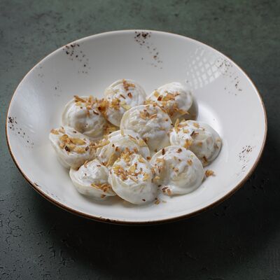 Пельмени куриные в сливочном соусе в Павелецкие бани по цене 580 ₽