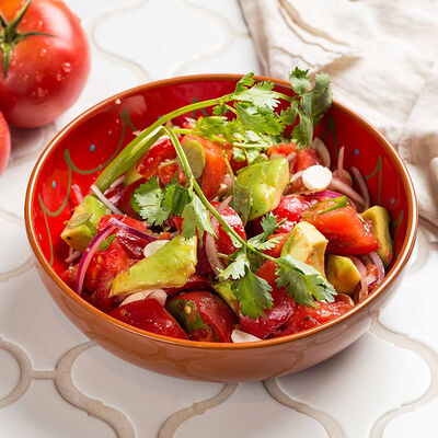 Салат из авокадо и миндаля в Maroon по цене 1290 ₽