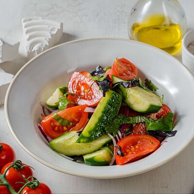 Салат овощной в Шеф-Рояль по цене 590 ₽