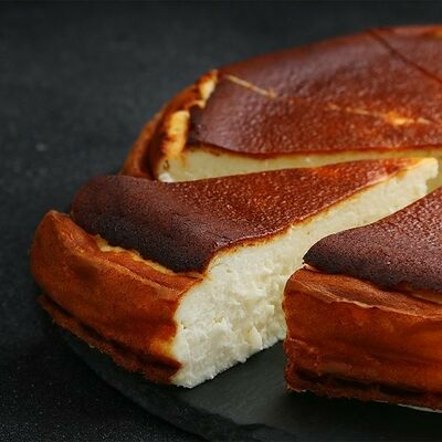 Чизкейк Сан-Себастьян в Траттория для друзей по цене 300 ₽