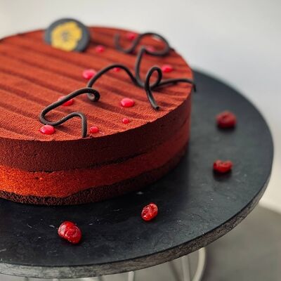 Торт Вишня в шоколаде в Кондитерская Виолет по цене 2399 ₽