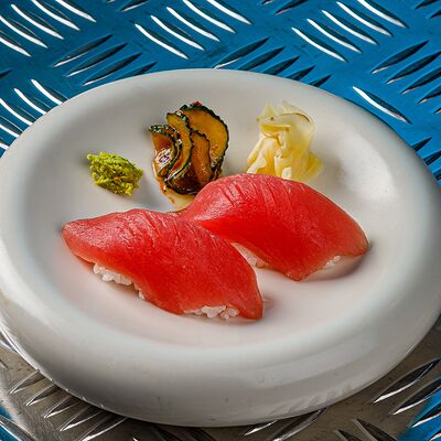 Суши с тунцом в Skybar по цене 280 ₽