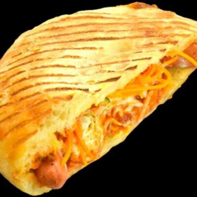 Хот-дог двойной в лепешке в Шаурма есть по цене 455 ₽