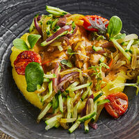 Бефстроганов с картофельным пюре в Матрёшка