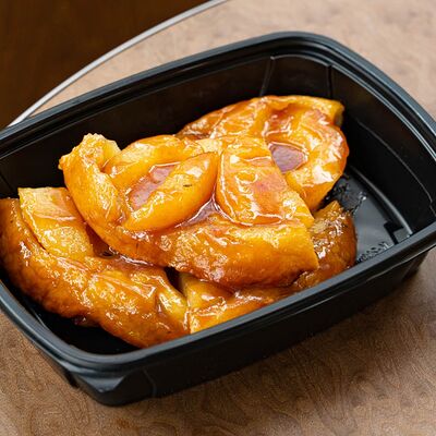 Грушевый пирог в Стекляшка по цене 1200 ₽