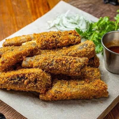 Хрустящие бараньи ребра с соусом сацибели в Реберная №1 по цене 1713 ₽