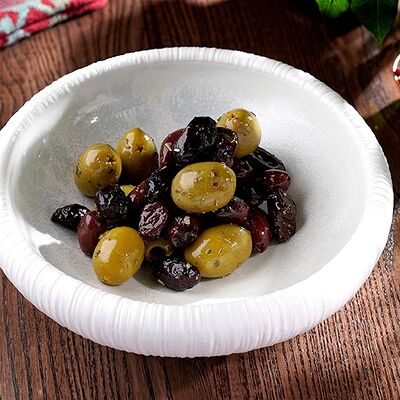 Ассорти оливок в Серкан по цене 690 ₽