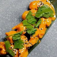 Креветки темпура в соусе Том ям в More More