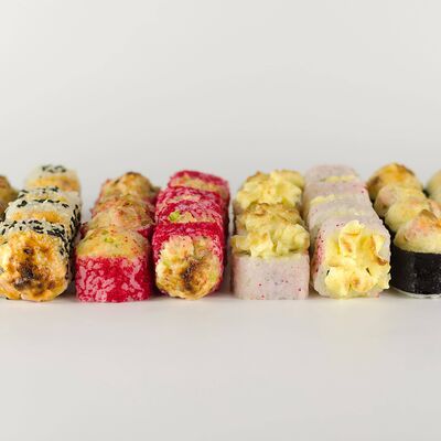 Набор Запеченный Микс в Лосось Культура Бар по цене 1874 ₽