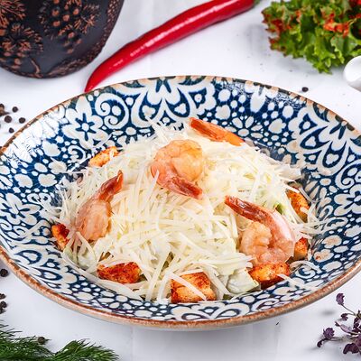 Салат Цезарь с креветкой в Тамада по цене 620 ₽