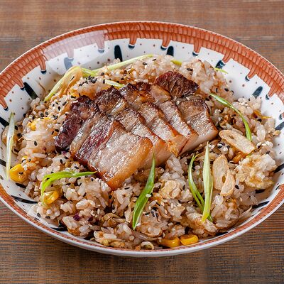 Жареный рис с грудинкой часю в Bao по цене 520 ₽