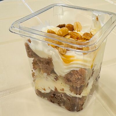 Трайфл Сникерс в ЗА100ЛЬЕ по цене 249 ₽