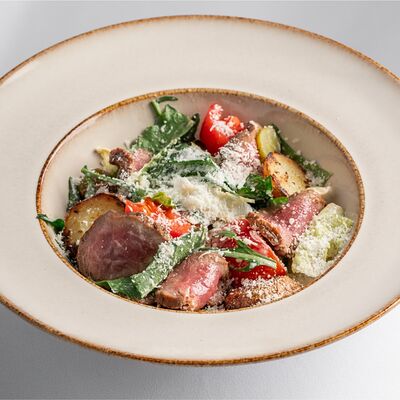 Салат с ростбифом в BEERMAN&Schlitz по цене 790 ₽