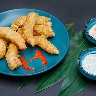 Креветки в темпуре с сырным соусом в Tropical Sushi по цене 679 ₽