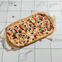Овощная полметра в Epic Pizza