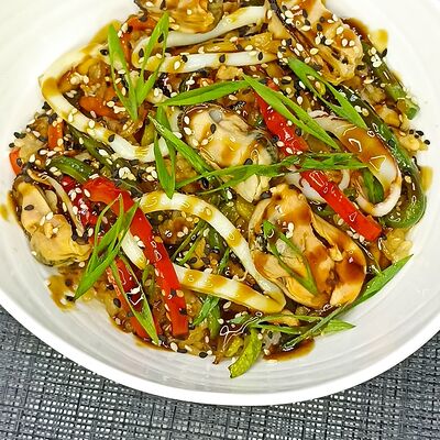 Тяхан с морепродуктами в Sisters Food по цене 399