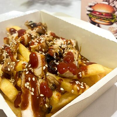 Фри-бокс с курицей на мангалев Одно мясо по цене 370 ₽