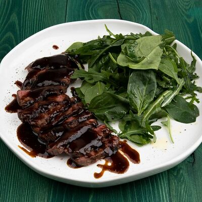 Тальятта из говядины, трюфельный соус в Solar Bistro по цене 890 ₽