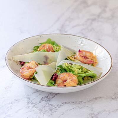 Салат с креветками в Stories по цене 500 ₽