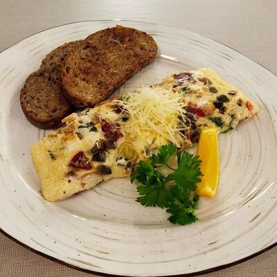 Средиземноморский омлет в Марсель кафе-кондитерская по цене 613 ₽