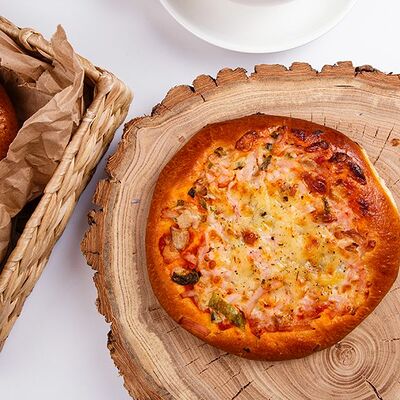 Пицца в Много хлеба по цене 109 ₽